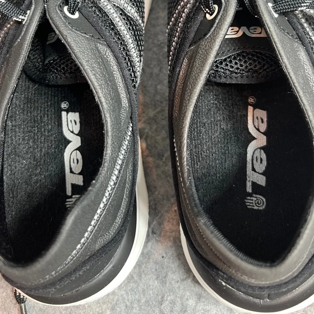 Teva Arrowood Swift Womens Black Mesh Hiking Walking Sneakers Shoes Size 9